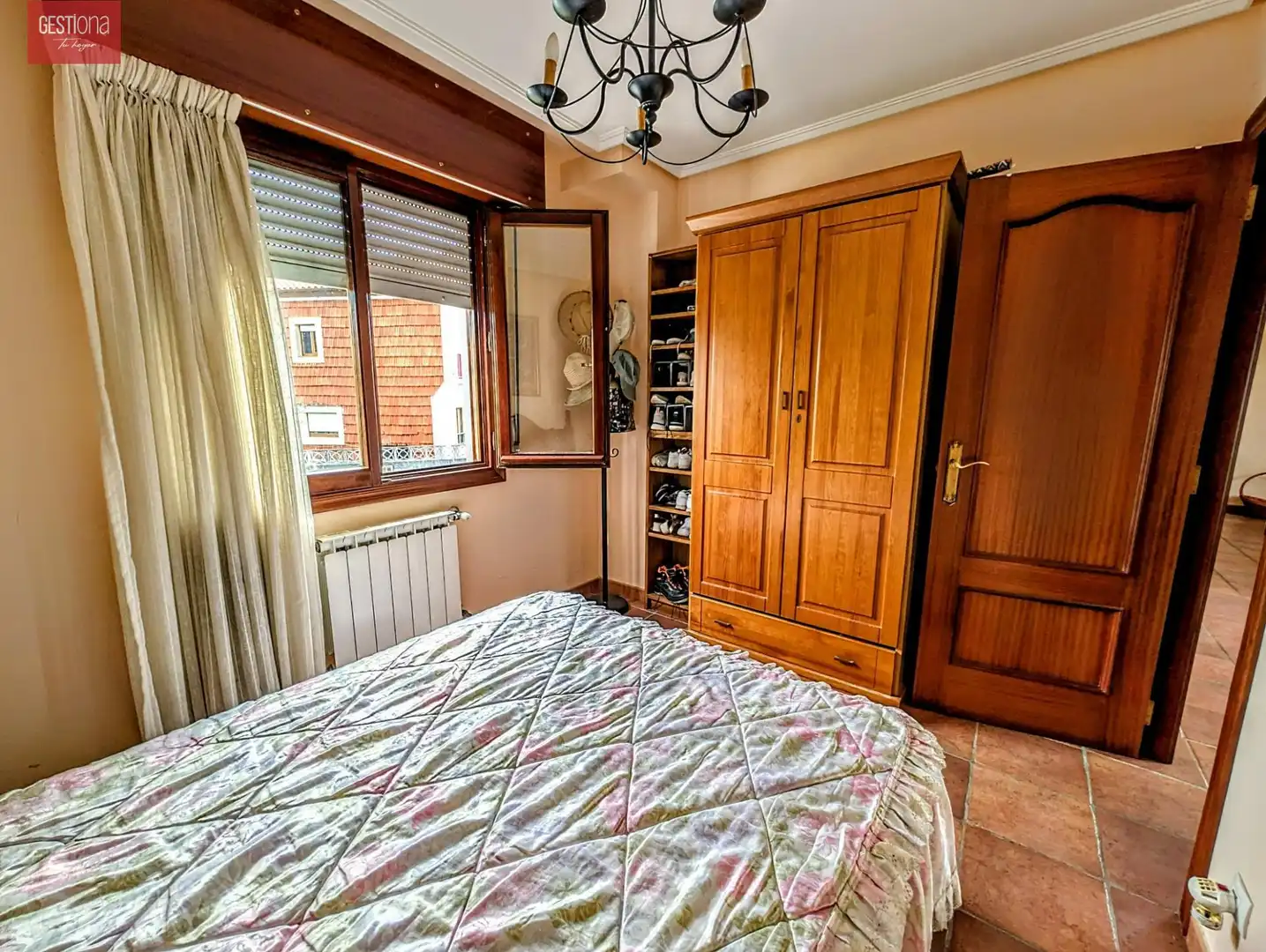 Dormitori de Casa adosada en venda en Arnuero amb Calefacció, Jardí privat i Terrassa