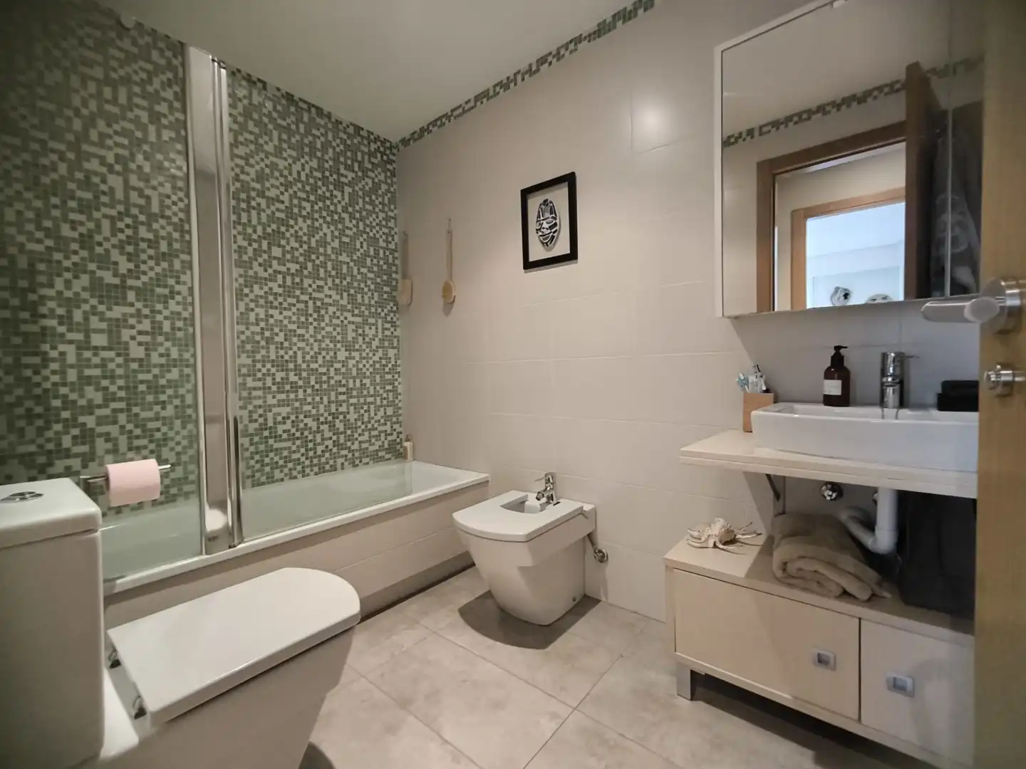 Bathroom of Flat for sale in Sanxenxo  with Heating, Parquet flooring and Terrace