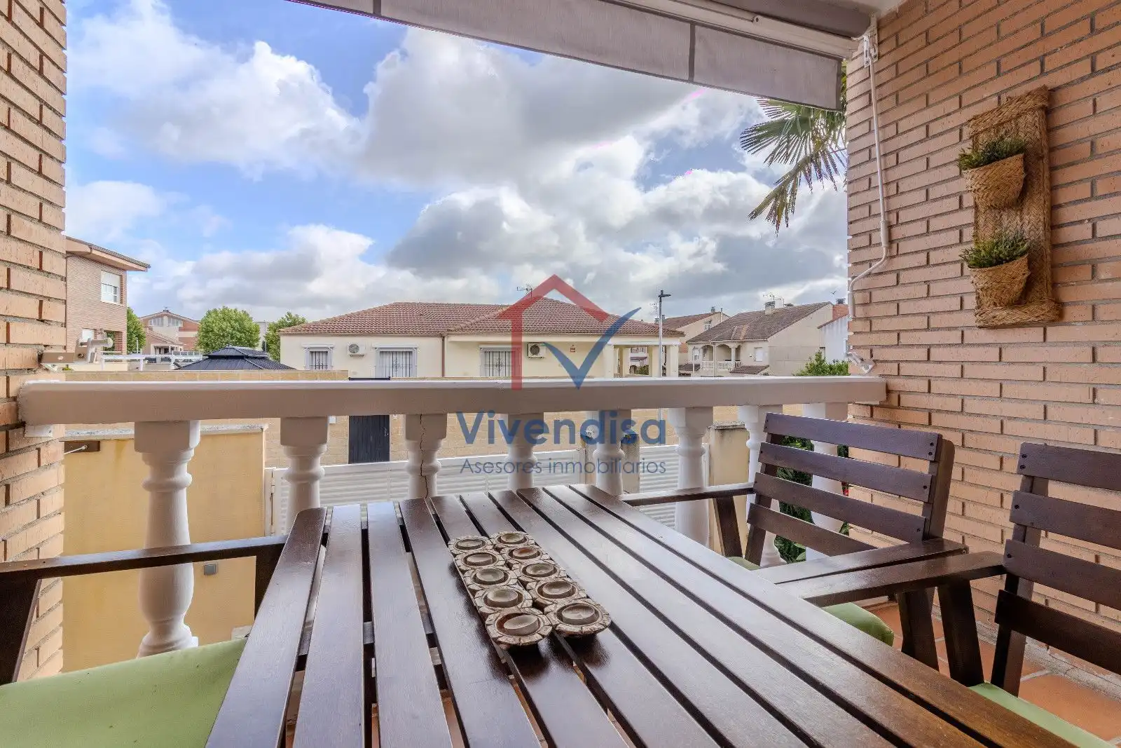 Vista exterior de Casa adosada en venta en Cabanillas del Campo con Terraza y Piscina
