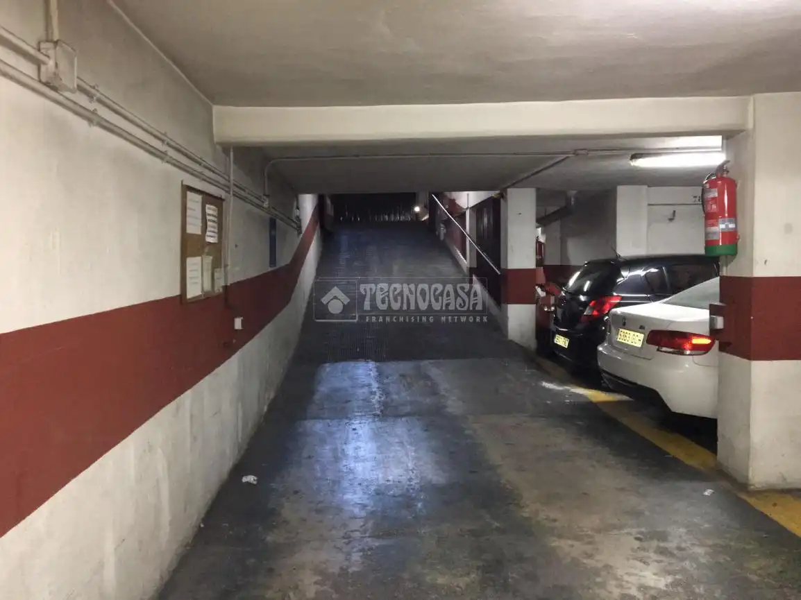 Aparcament de Pis en venda en Valencia amb Balcó