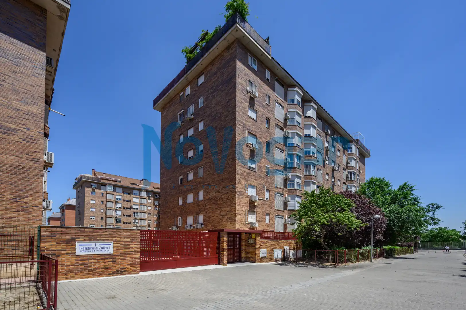Exterior view of Flat for sale in Madrid  with Air Conditioner, Heating and Community pool