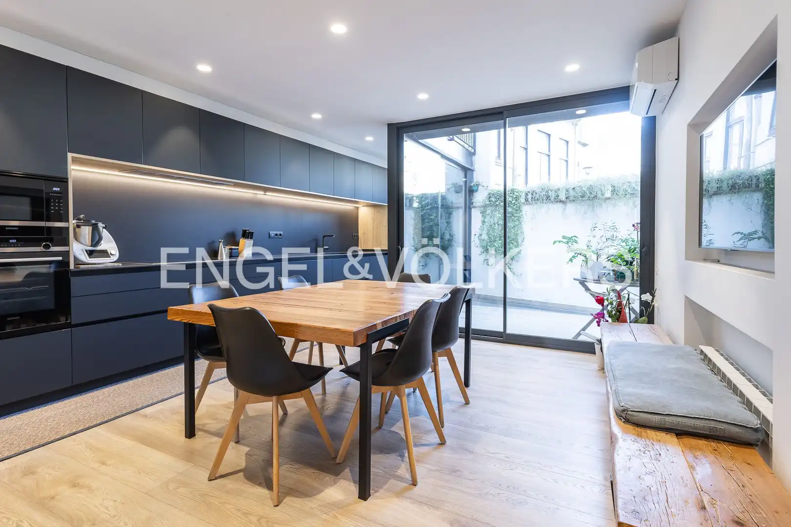 Comedor de Casa o chalet en venta en Mataró con Aire acondicionado, Calefacción y Parquet