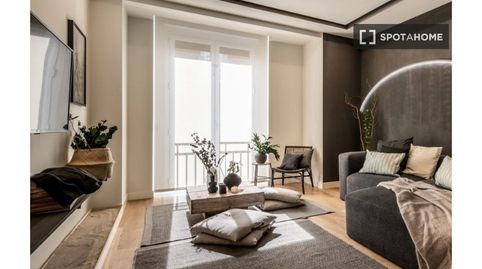 Photo 2 of Room in Recoletos, Madrid Capital