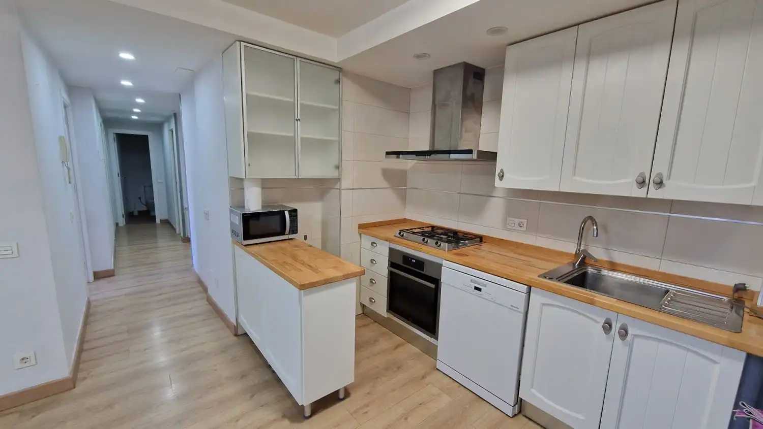Cocina de Piso en venta en León Capital  con Calefacción, Terraza y Trastero
