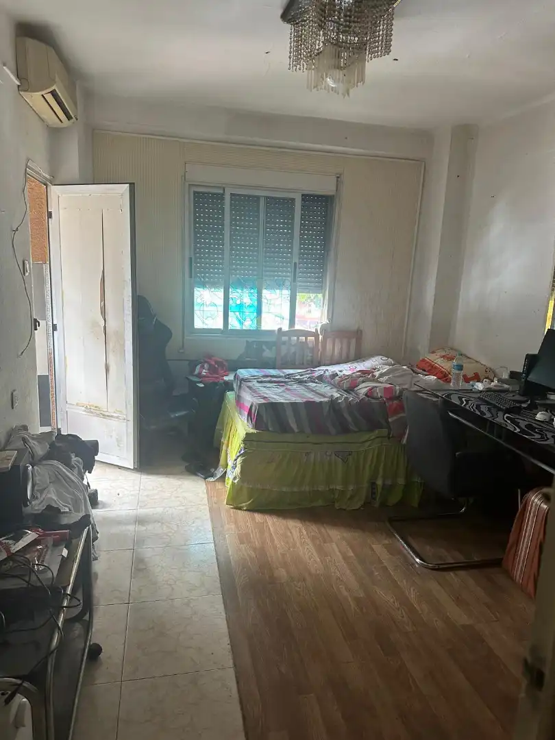 Bedroom of Flat for sale in Valencia  with Air Conditioner, Parquet flooring and Furnished
