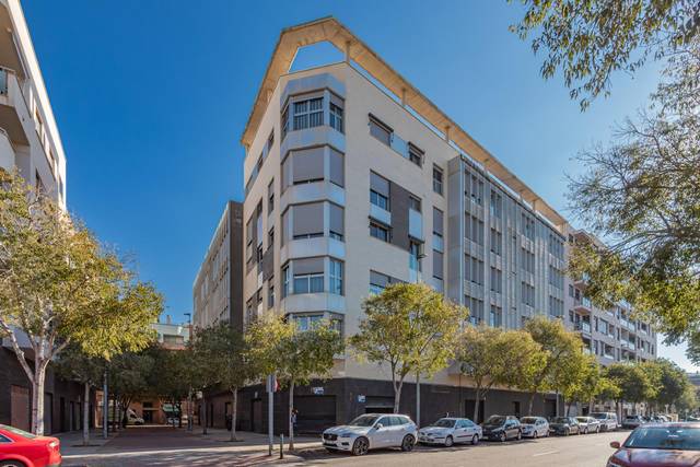 Local comercial en Alquiler en Carrer l'Alguer, 1 en Ensanche - Río Júcar