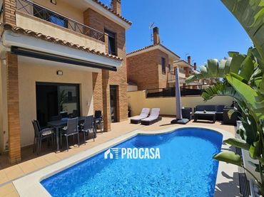 Villa avec piscine à vendre à Sector Mestral