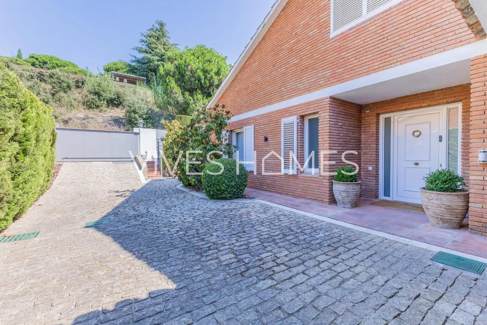 Vista exterior de Casa o xalet en venda en Sant Vicenç de Montalt amb Aire condicionat, Calefacció i Jardí privat