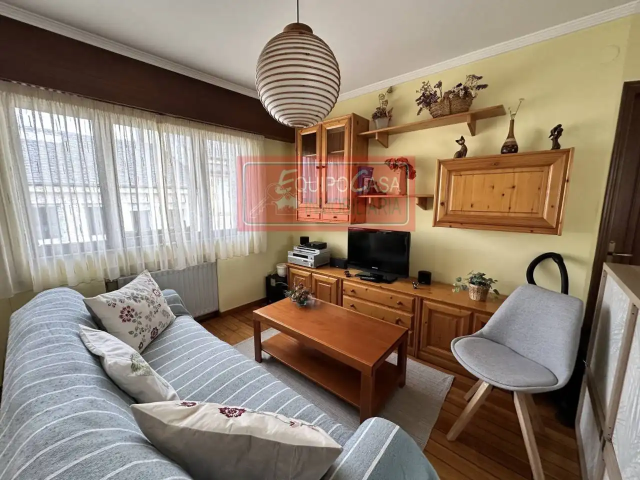 Living room of Apartments for rent in Lugo  with Heating, Parquet flooring and Furnished