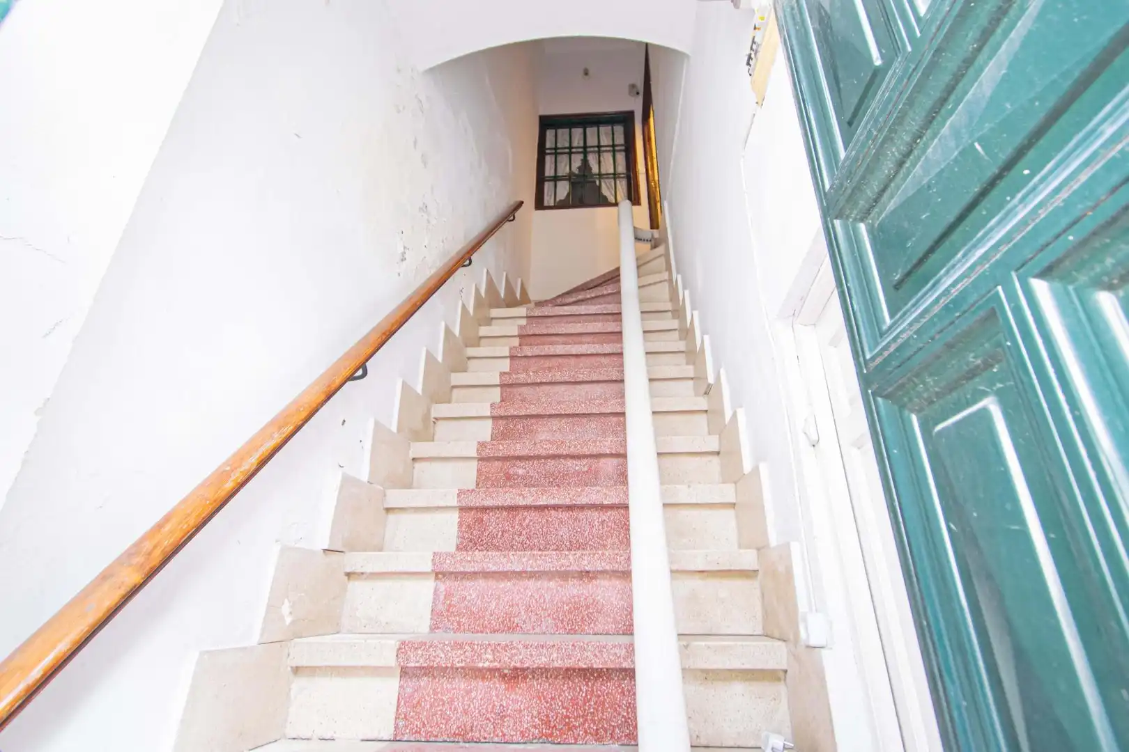 Houses for sale in Sevilla  with Balcony