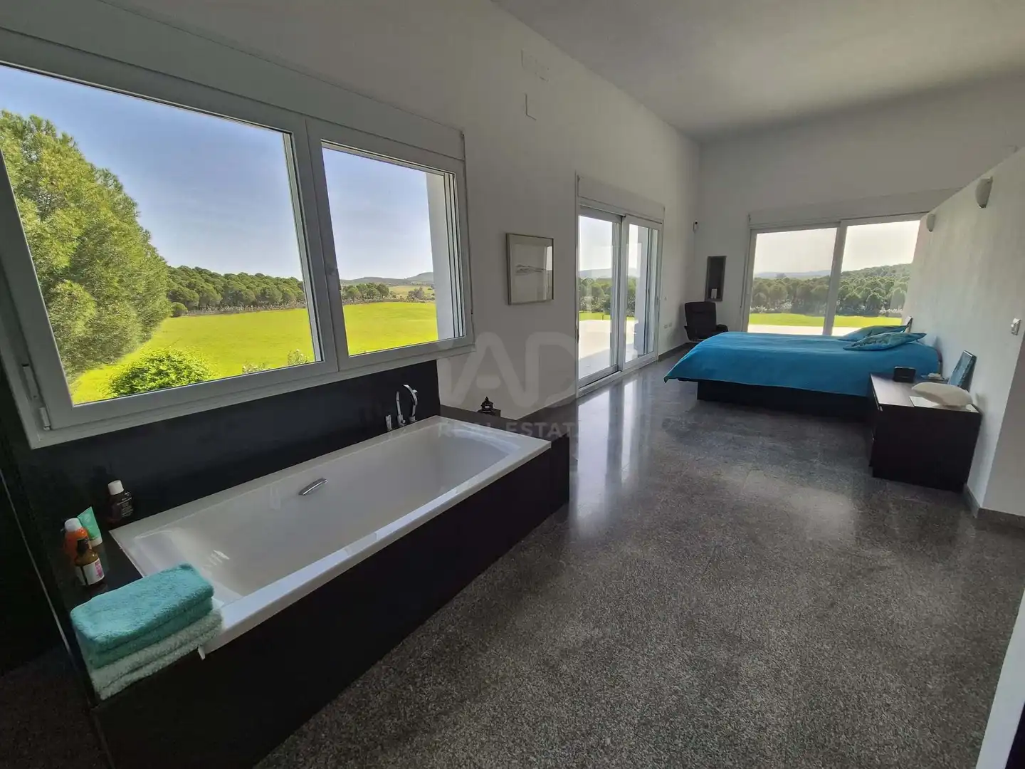Bedroom of Houses for sale in Alburquerque  with Heating, Terrace and Swimming Pool