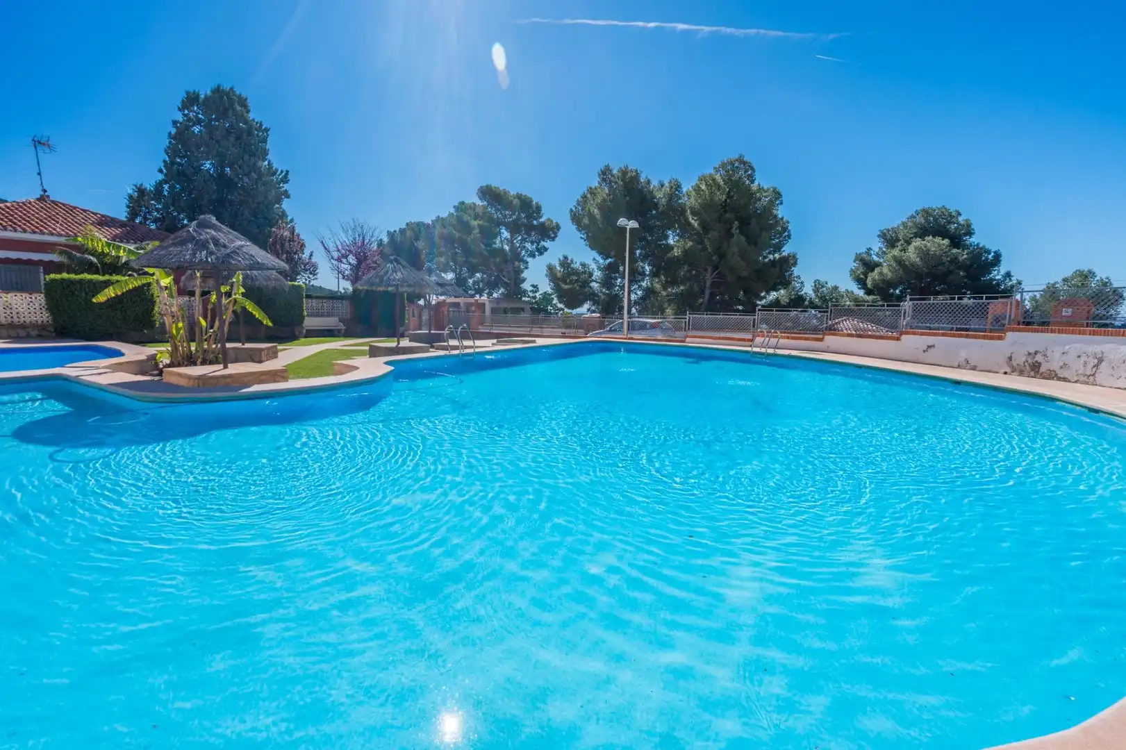 Piscina de Casa o chalet en venta en Náquera con Terraza, Piscina y Piscina comunitaria
