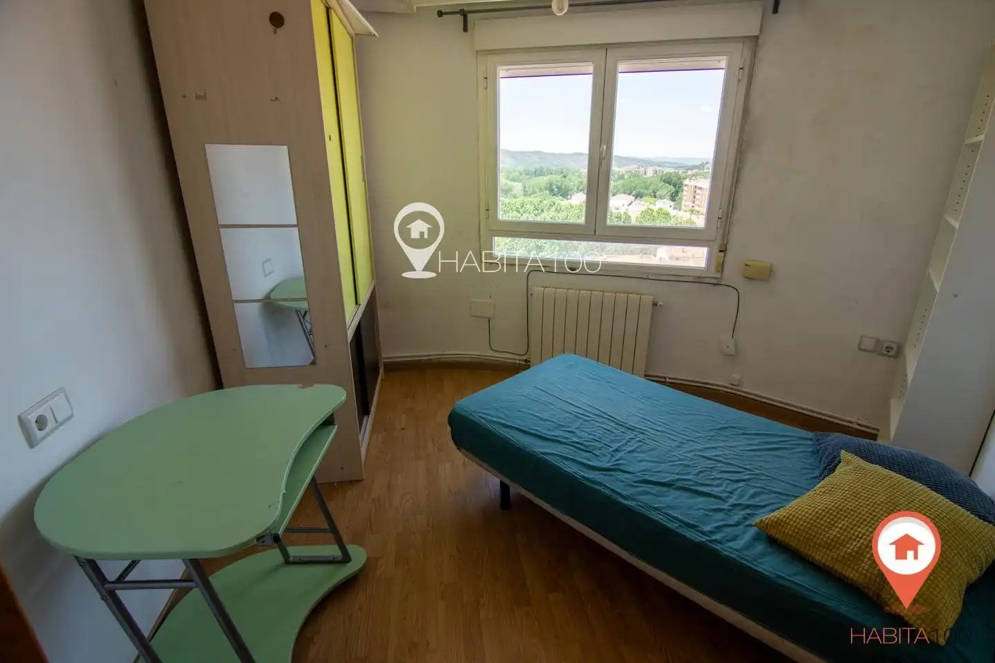 Bedroom of Flat for sale in Cuenca  with Heating