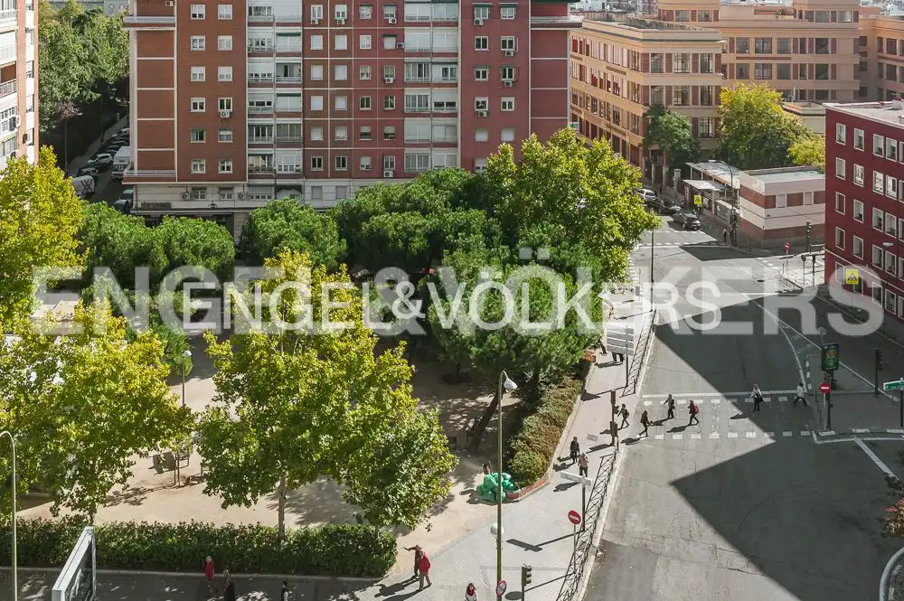 Exterior view of Flat for sale in Madrid  with Heating, Parquet flooring and Storage room