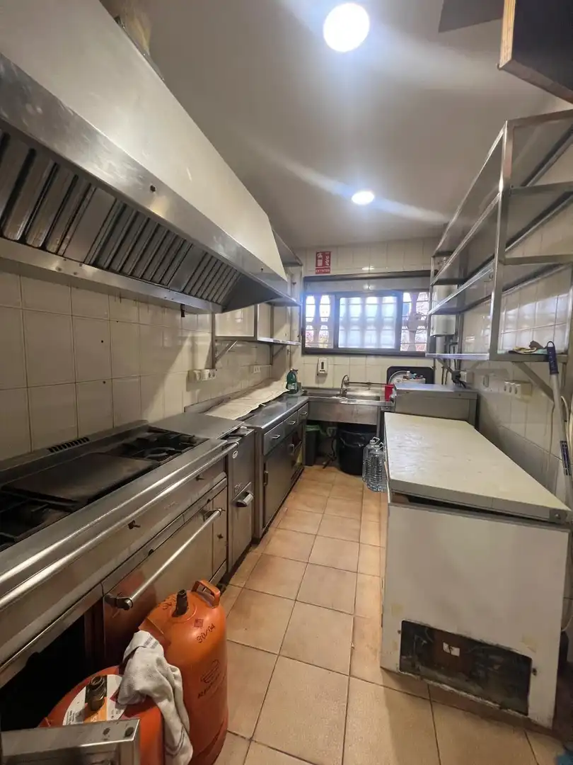 Cuina de Local en venda en Benidorm amb Aire condicionat i Moblat
