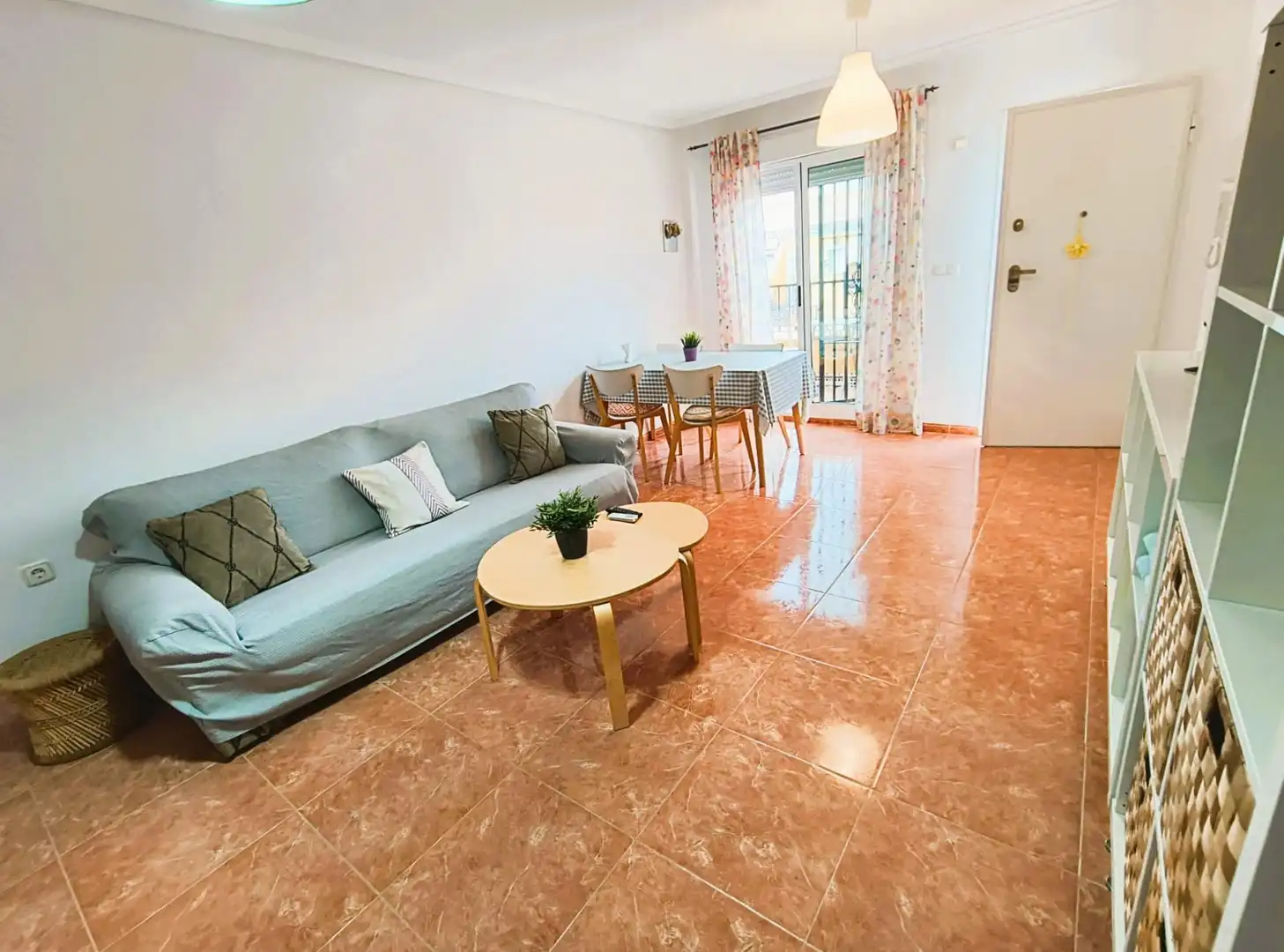 Sala d'estar de Casa o xalet en venda en Elche / Elx amb Aire condicionat, Jardí privat i Terrassa