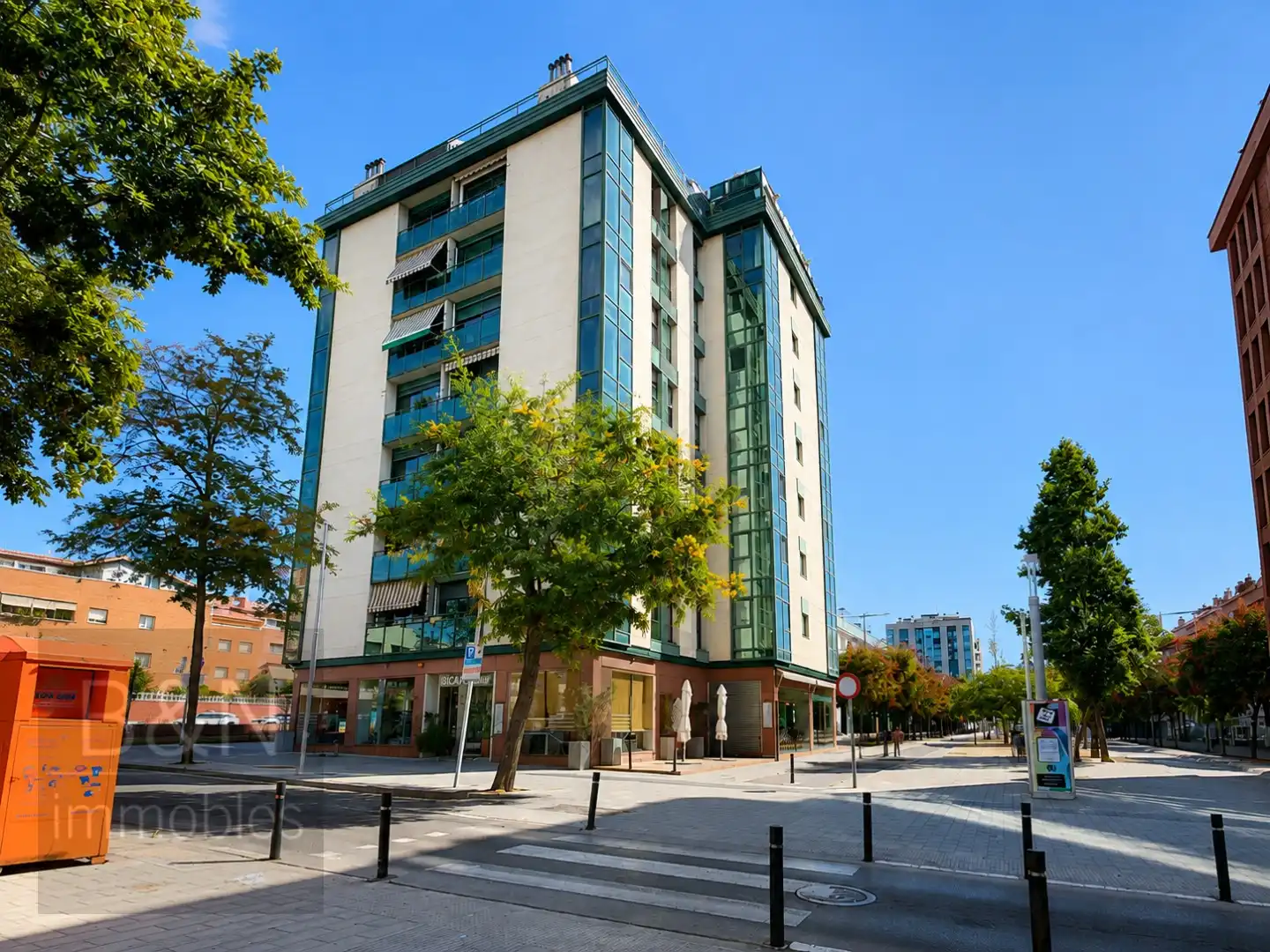 Vista exterior de Piso en venta en Terrassa con Balcón