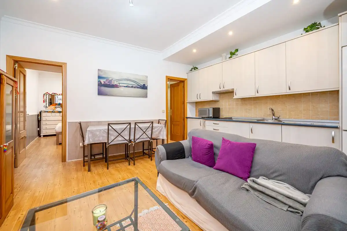 Sala d'estar de Planta baixa en venda en Madrid amb Calefacció, Terrassa i Moblat