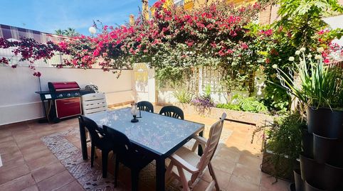 Foto 2 de Casa adosada en venta en Calle Nardos, 17, Los Pacos, Fuengirola