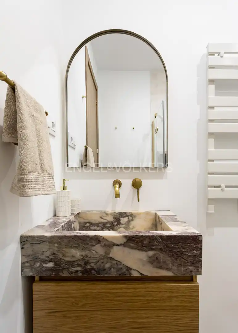 Bathroom of Flat for rent in Madrid  with Air Conditioner, Heating and Swimming Pool