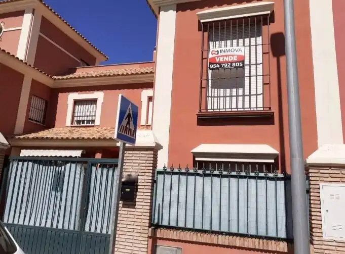Exterior view of Houses for rent in Brenes  with Air Conditioner, Heating and Washing machine