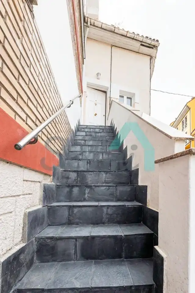 Houses for rent in La Rampa, Ribera de Arriba