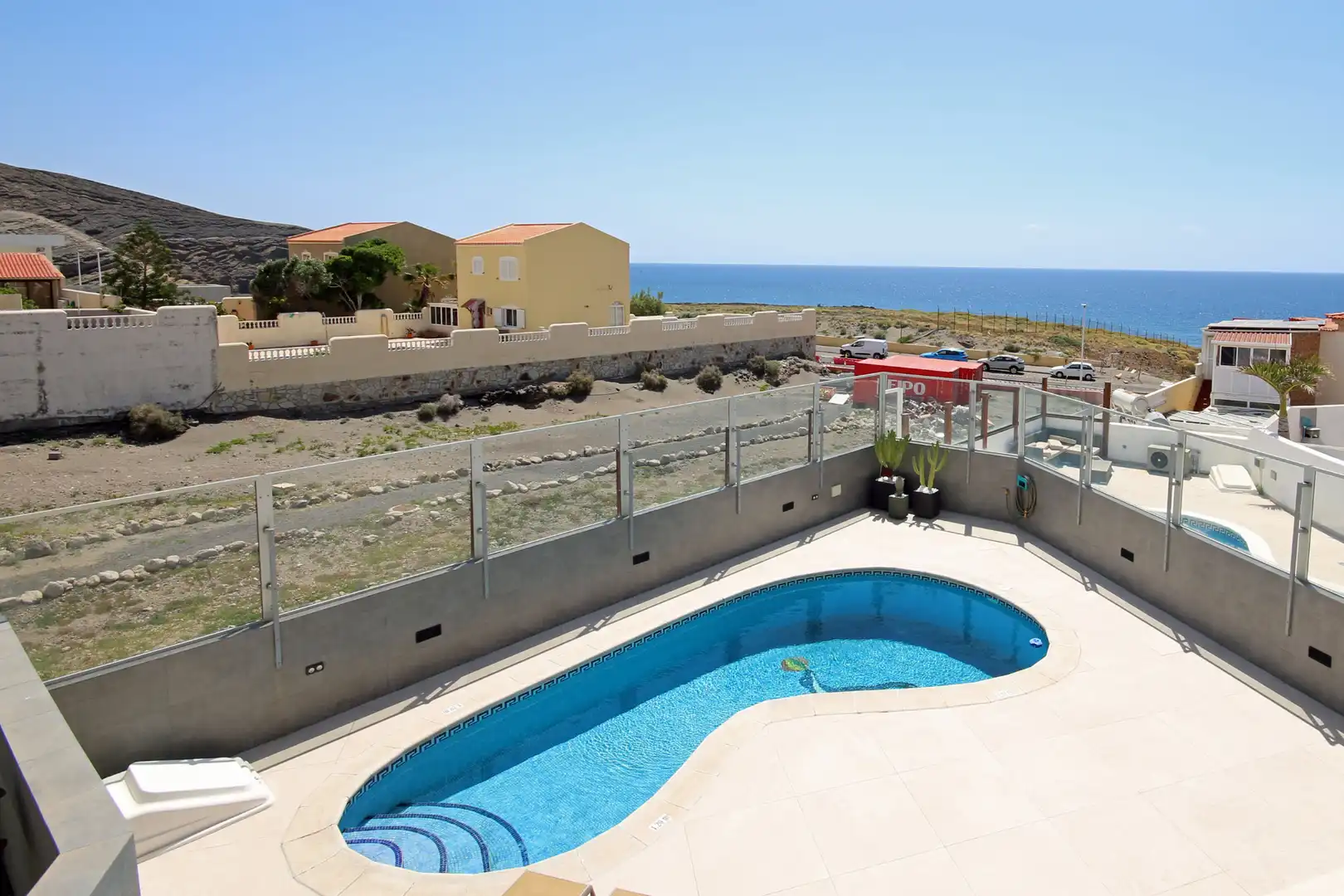 Swimming pool of Detached homes for sale in Granadilla de Abona  with Air Conditioner, Private garden and Swimming Pool