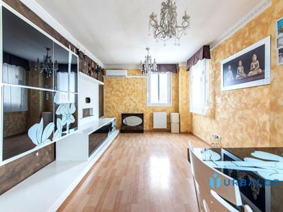 Living room of Flat for sale in Parla  with Air Conditioner, Heating and Storage room