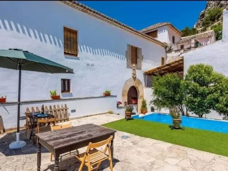 Xalet amb piscina en venda a Eras 12