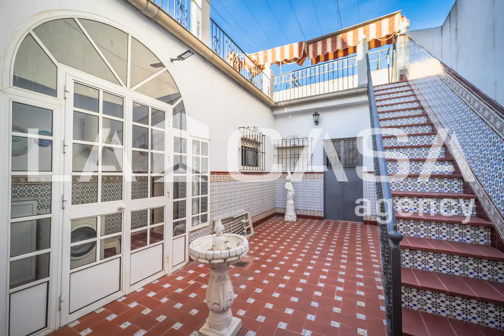 Terrassa de Casa o xalet en venda en Dos Hermanas amb Aire condicionat i Traster