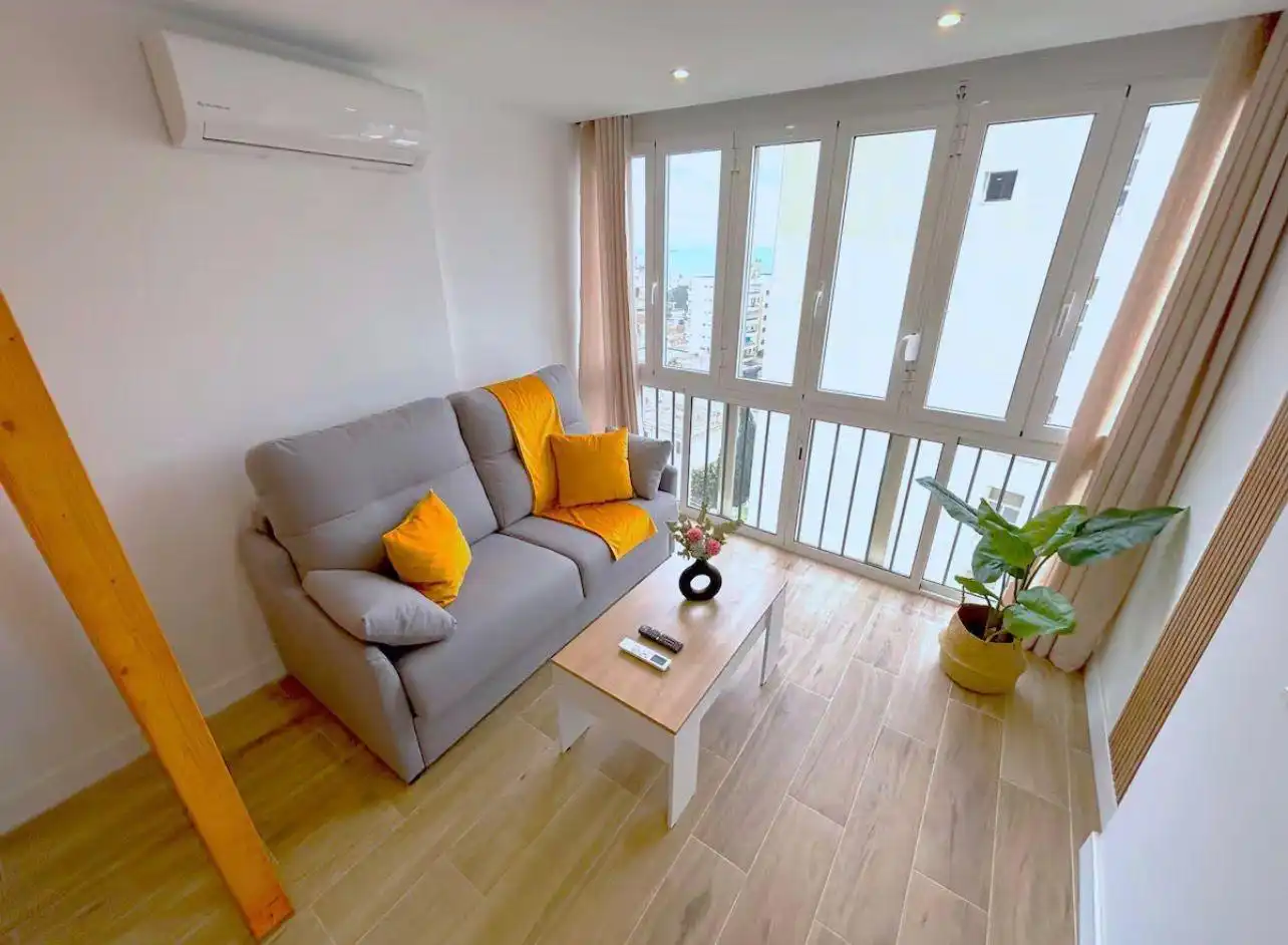 Wohnzimmer von Wohnung zum Verkauf in Torremolinos mit Klimaanlage