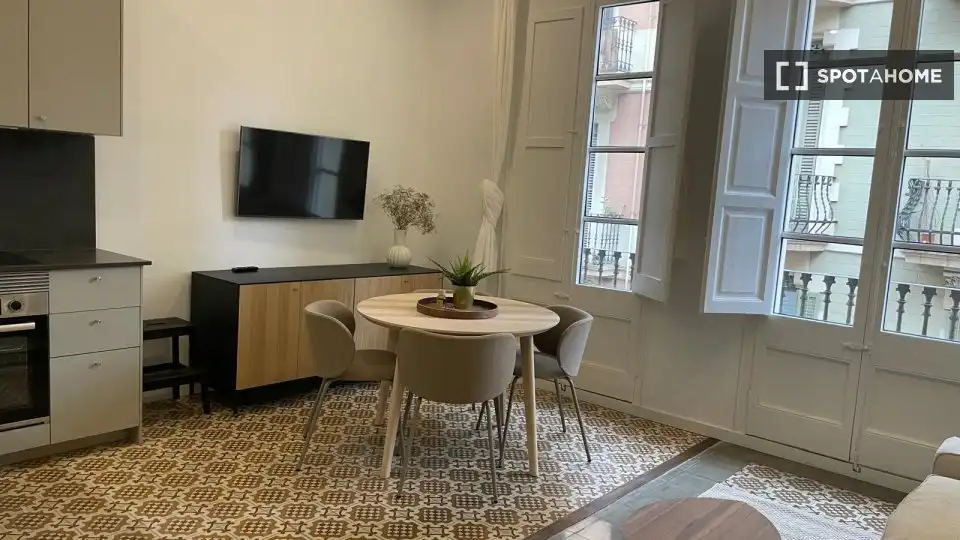 Flat with terrace to rent in Gràcia, imagen 2
