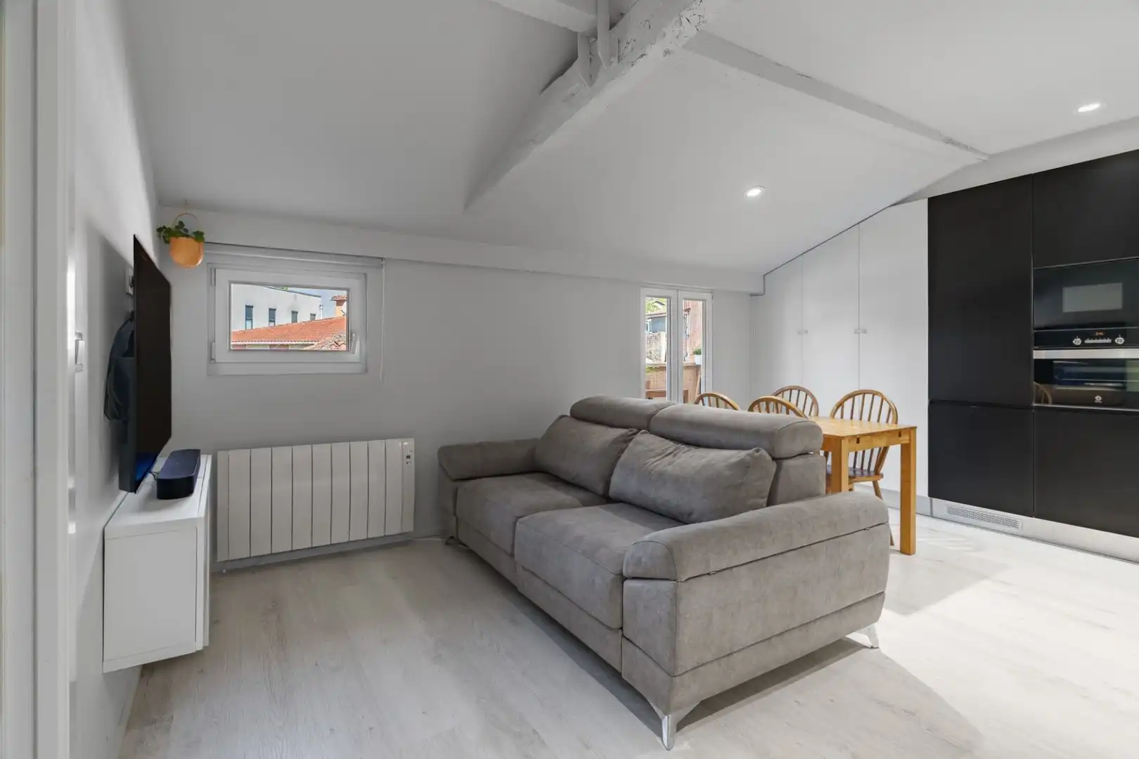 Living room of Flat for sale in Tolosa  with Air Conditioner, Heating and Terrace