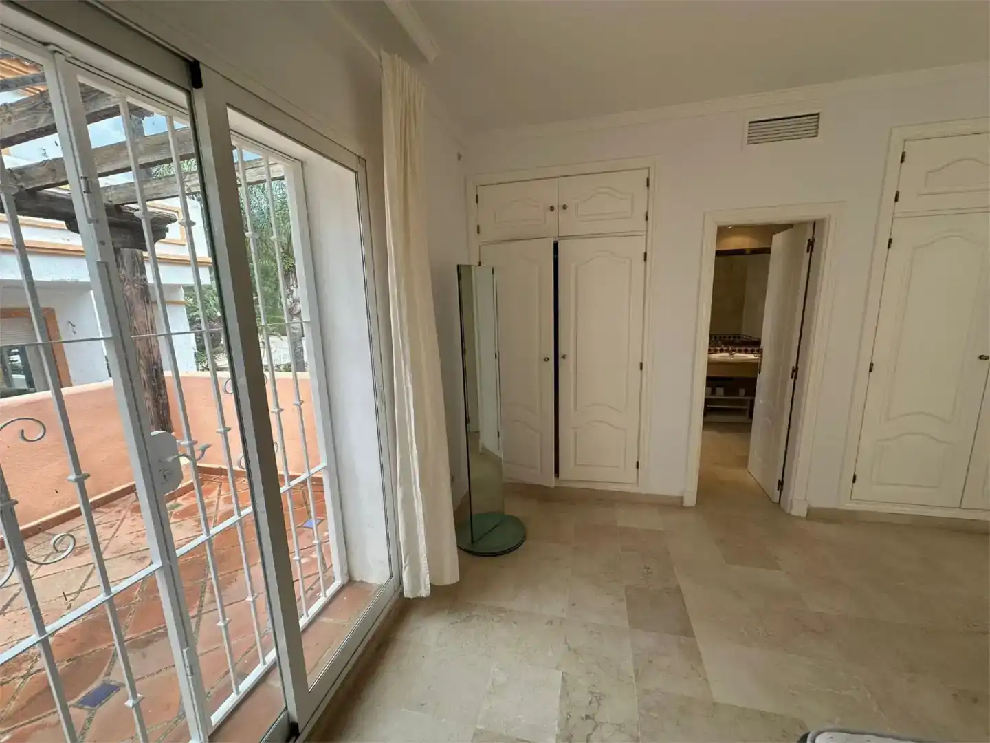 Casa adosada de lloguer en Marbella amb Aire condicionat, Piscina i Balcó