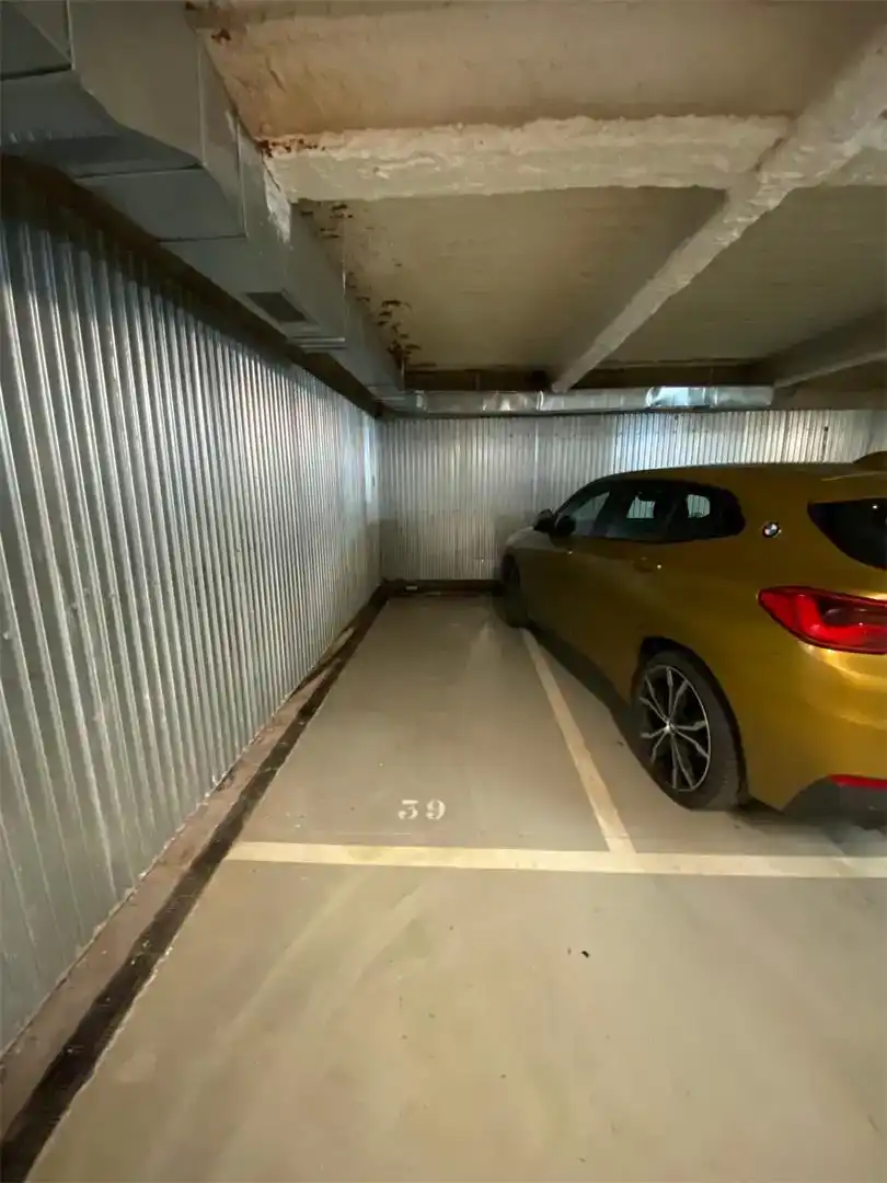 Parkplatz von Garage zur Miete in Madrid