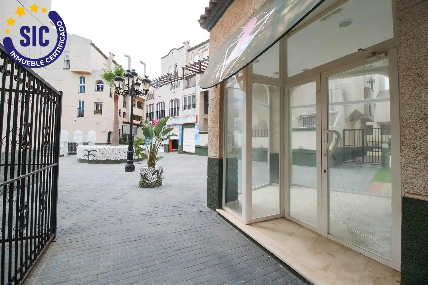 Vista exterior de Local en venta en Oropesa del Mar / Orpesa