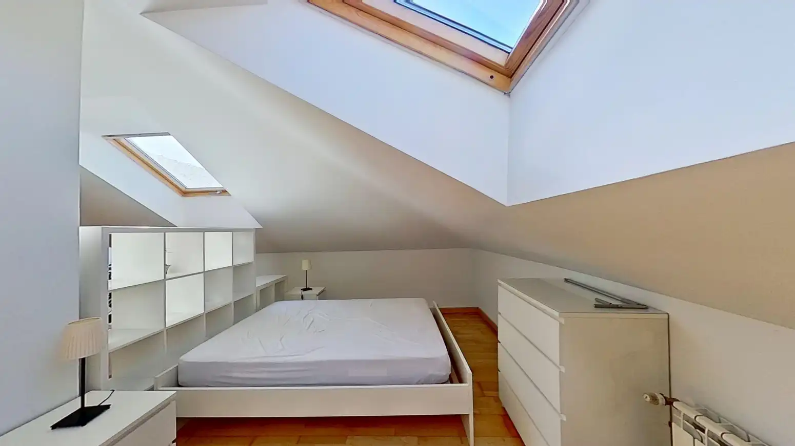 Habitación de Ático en venta en Santander con Calefacción, Terraza y Trastero