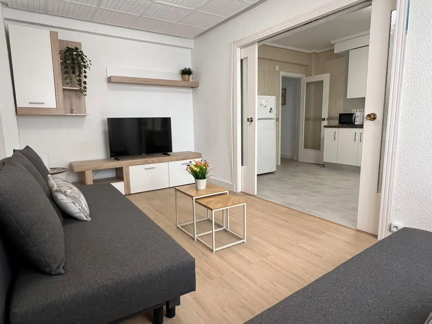 Flat for rent in Calle TORRES QUEVEDO, 51, Plaza Crevillente - Antiguos Juzgados - El Asilo