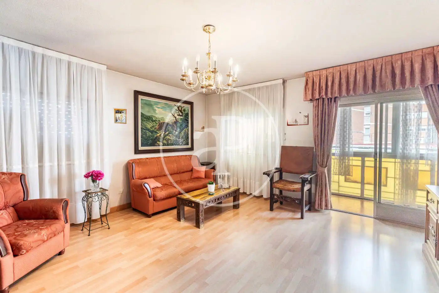 Sala de estar de Piso en venta en  Madrid Capital con Calefacción, Terraza y Balcón