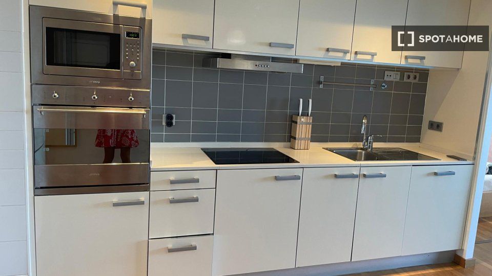 Kitchen of Flat to rent in L'Hospitalet de Llobregat  with Air Conditioner, Heating and Furnished