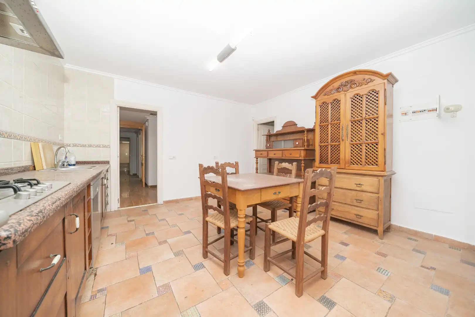 Cuina de Casa o xalet en venda en Cartagena amb Jardí privat, Traster i Piscina