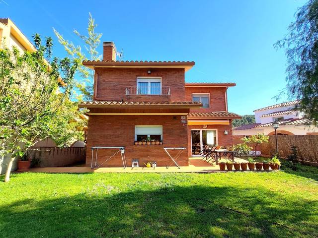 Casa-chalet en Venta en La Palma de Cervelló