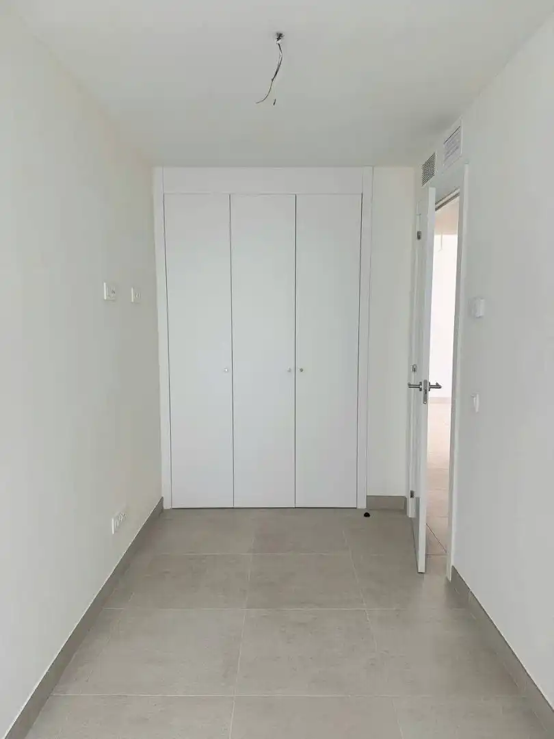 Flat for rent in Valencia  with Air Conditioner, Heating and Storage room