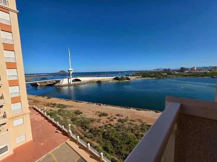 Apartamento en venta en La Manga del Mar Menor con Terraza, Amueblado y Balcón