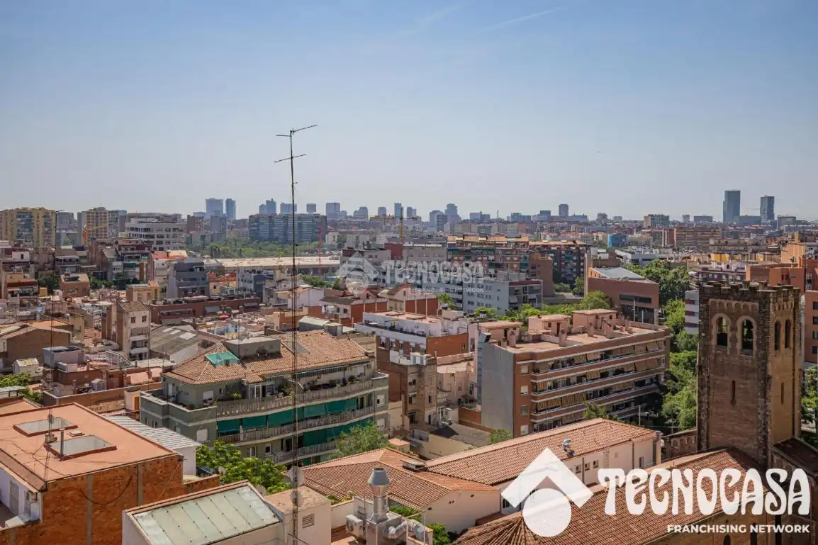 Vista exterior de Piso en venta en Barcelona