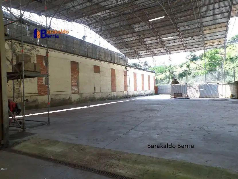 Nave industrielle avec ascenseur à vendre à Polígono Industrial Elguero-Trapaga Poligonoa, imagen 3