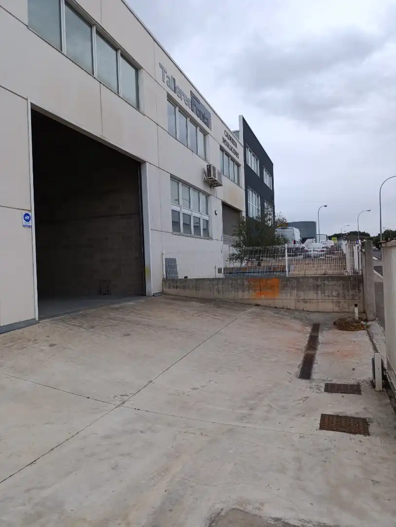 Nave industrial de alquiler en Calle Sarriguren, Huarte / Uharte