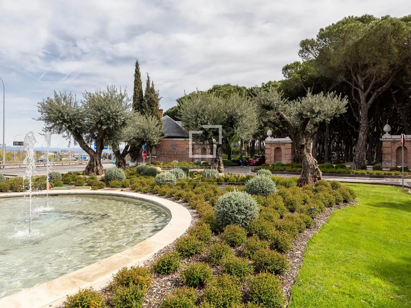 Jardí de Casa o xalet en venda en La Moraleja amb Aire condicionat, Calefacció i Jardí privat