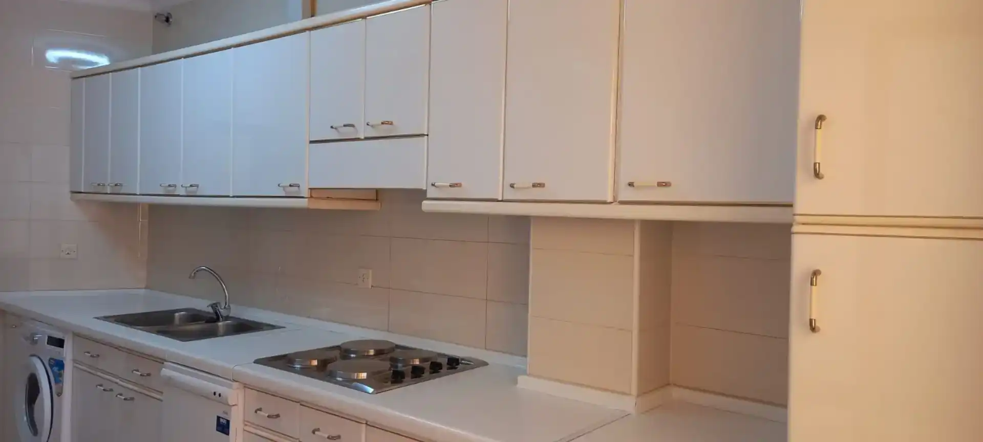 Küche von Wohnung zur Miete in Medina de Pomar mit Parkett, Möbliert und Waschmaschine