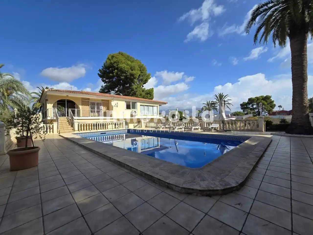 Exterior view of Houses for sale in L'Alfàs del Pi  with Air Conditioner, Heating and Private garden